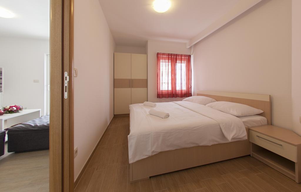 Apartments Villa Klara Башка-Вода Екстер'єр фото