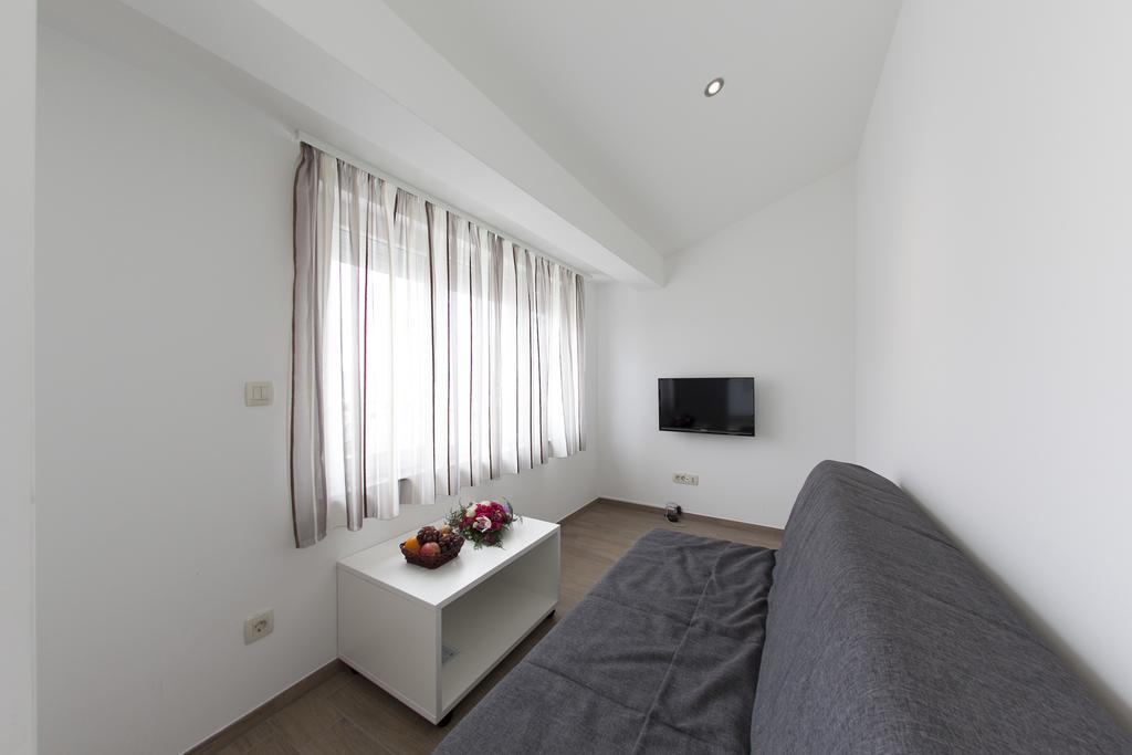 Apartments Villa Klara Башка-Вода Екстер'єр фото