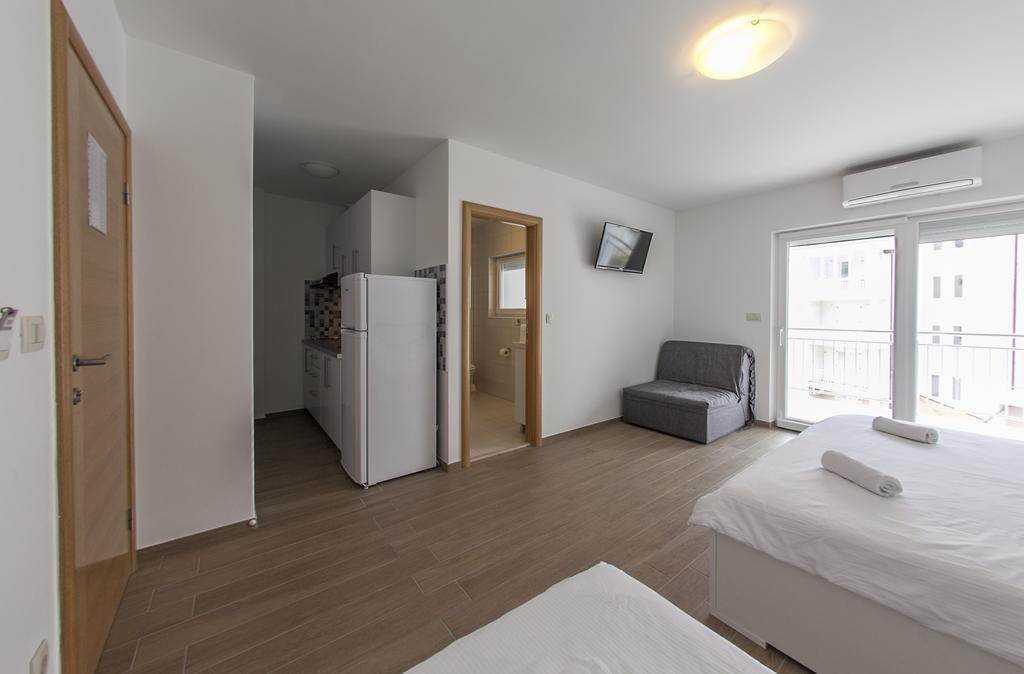Apartments Villa Klara Башка-Вода Екстер'єр фото